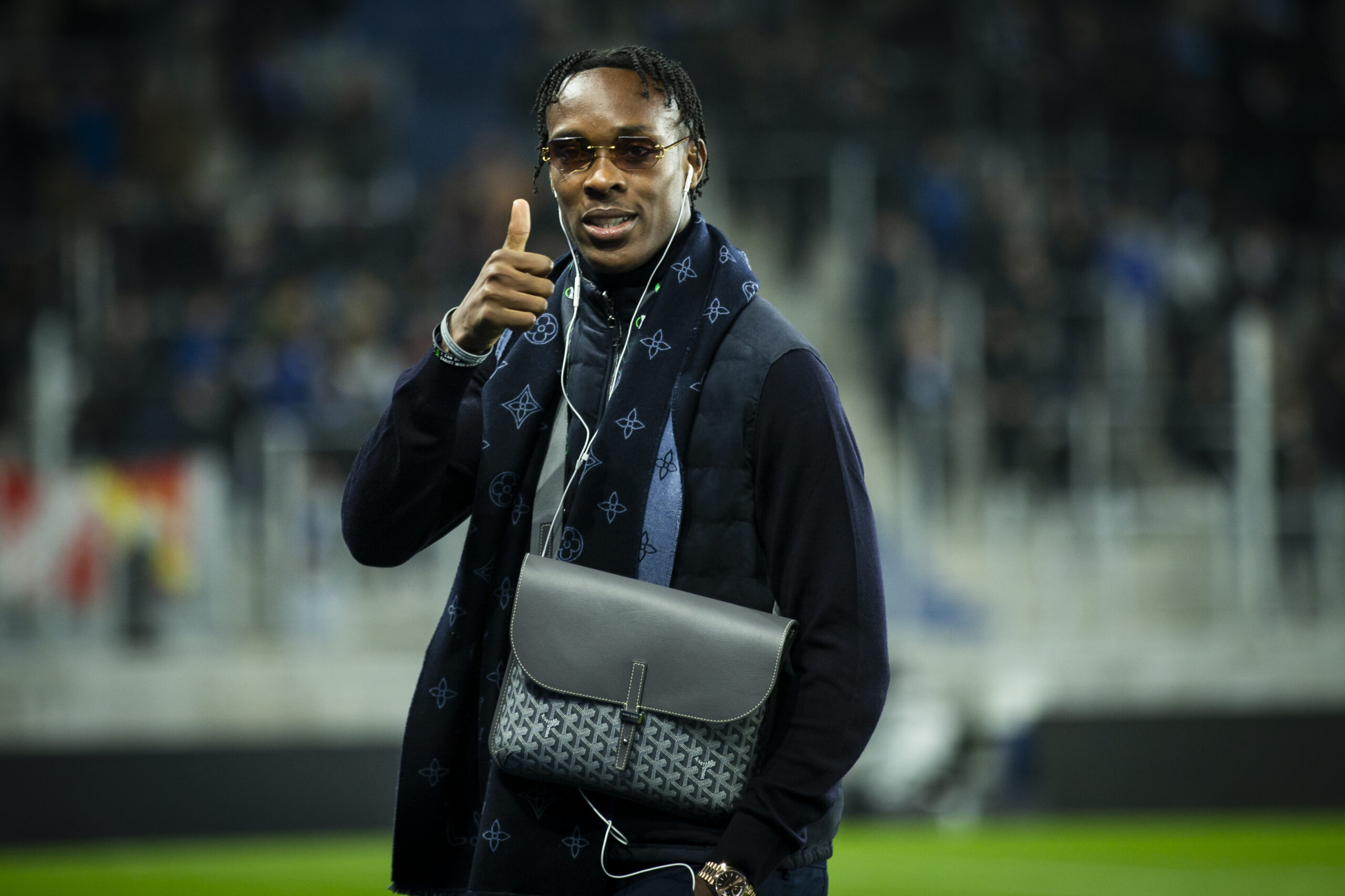 Le Racing suspend Emanuel Emegha !