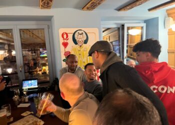 Quand Liam Rosenior et Patrick Vieira se retrouvent dans un restaurant strasbourgeois