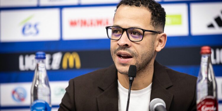 Liam Rosenior : « Strasbourg ne sert pas les intérêts d&rsquo;un autre club »