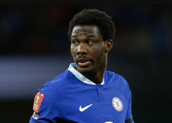 Un attaquant pour suppléer Emanuel Emegha ?