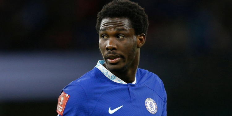 Un attaquant pour suppléer Emanuel Emegha ?