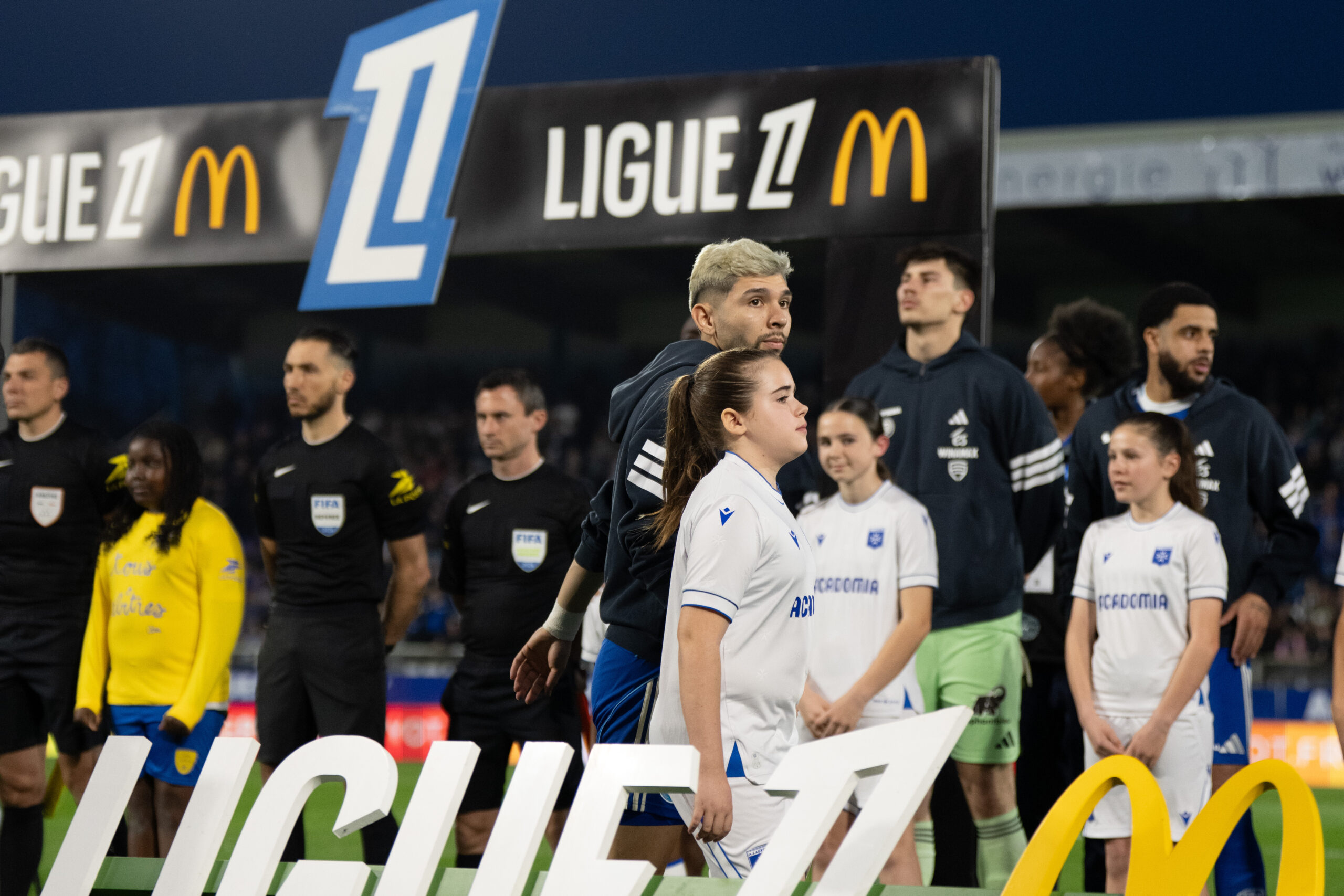 Arbitre blessé avant Auxerre – Strasbourg : rupture du tendon d’Achille et fin de carrière
