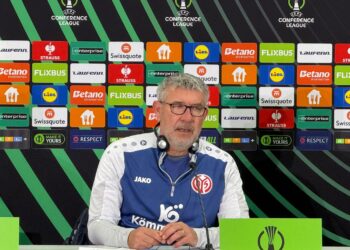 Urs Fischer évasif sur le report du match du Racing en Ligue 1