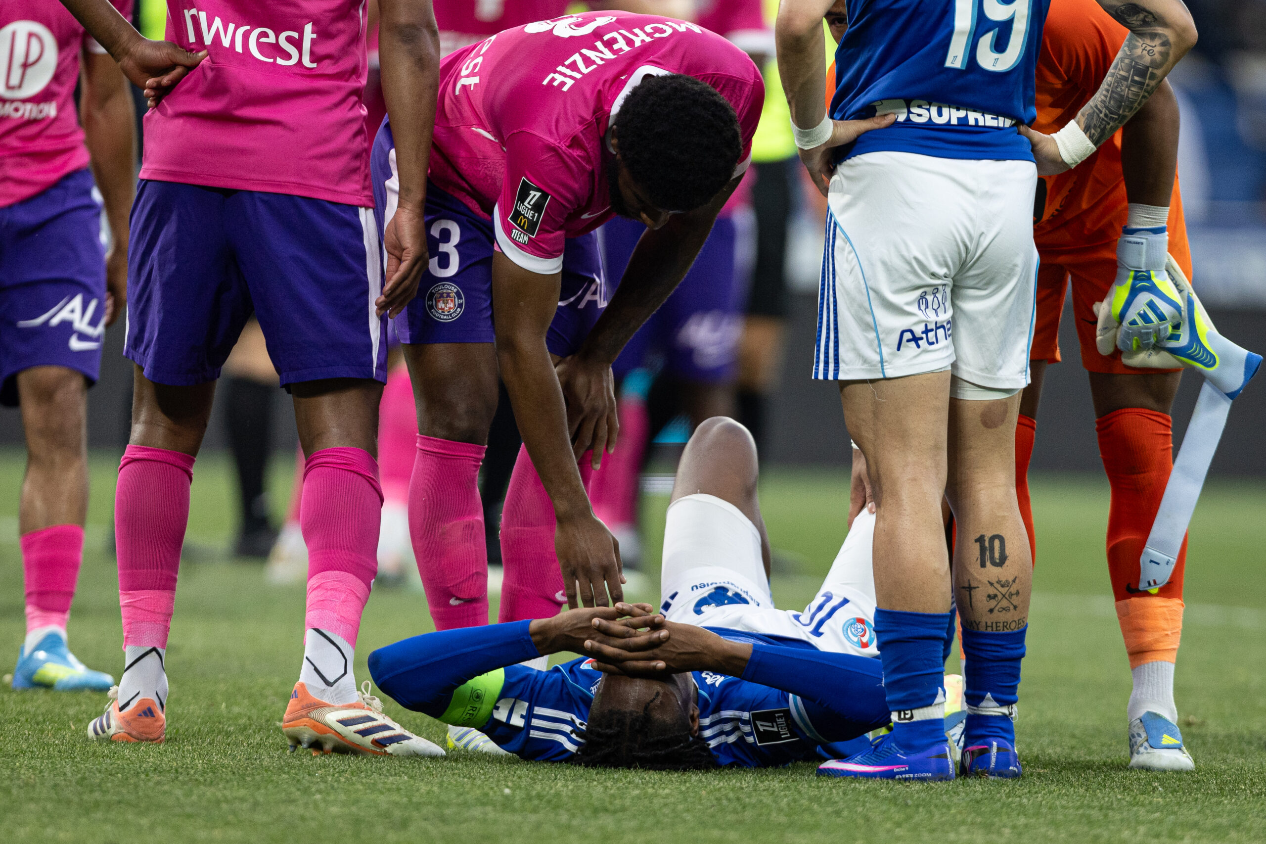 Emanuel Emegha forfait jusqu’à la fin de la saison ?