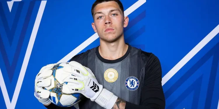 Gabriel Slonina à l’essai au Racing