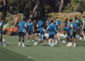Travail de possession, analyse vidéo, temps magnifique… Le Racing poursuit sa préparation avant Blackburn