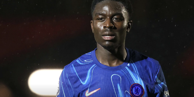 Genesis Antwi, la piste du Racing pour renforcer son côté droit