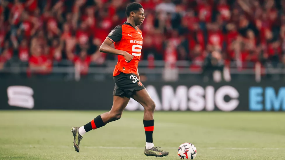 Cissé refuse la Juventus et reste à Rennes