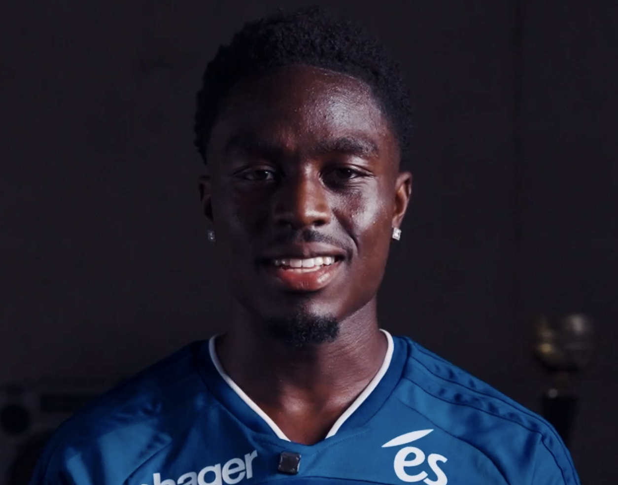 Genesis Antwi prêté au Racing