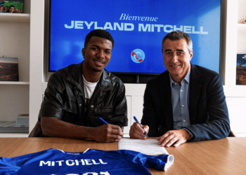 Officiel : Jeyland Mitchell signe au Racing jusqu&rsquo;en 2031