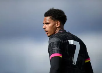 Kellyman au Racing : un transfert définitif, mais Chelsea garde la main