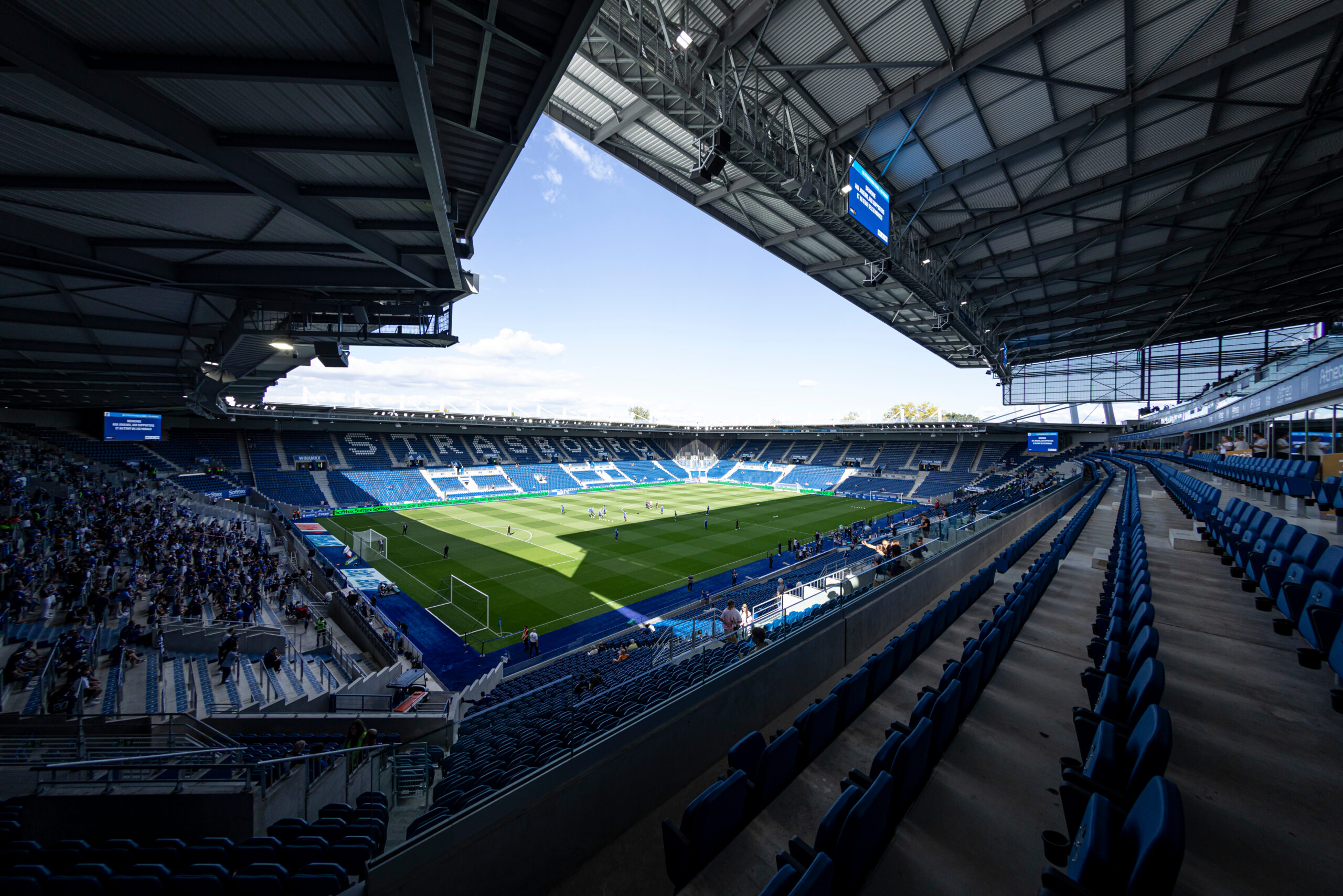 Stade de la Meinau : une visite exceptionnelle des coulisses pour les 5 ans de la CeA