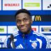 Dario Essugo tout sourire, conférence de presse du Racing avant Rennes, 23 octobre 2026