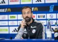 Hugo Oliveira pensif, conférence de presse du Racing avant Rennes, 23 octobre 2026