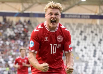 Internationaux : Harder marque encore